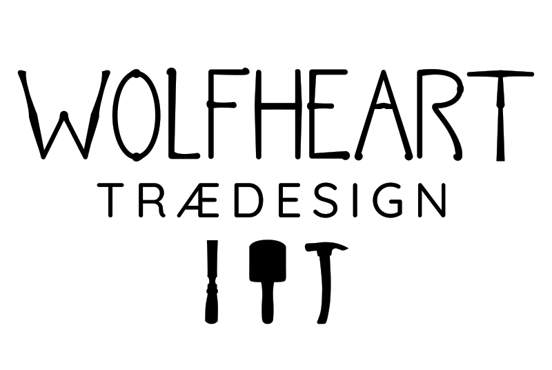 Logo for Wolfheart Trædesign med håndtegnede bogstaver og ikoner af håndværktøj